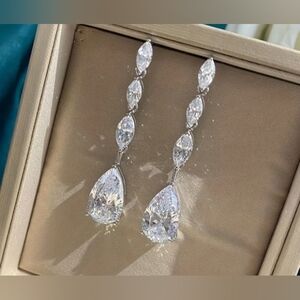 5/20 Elegant Silver Drop Earrings